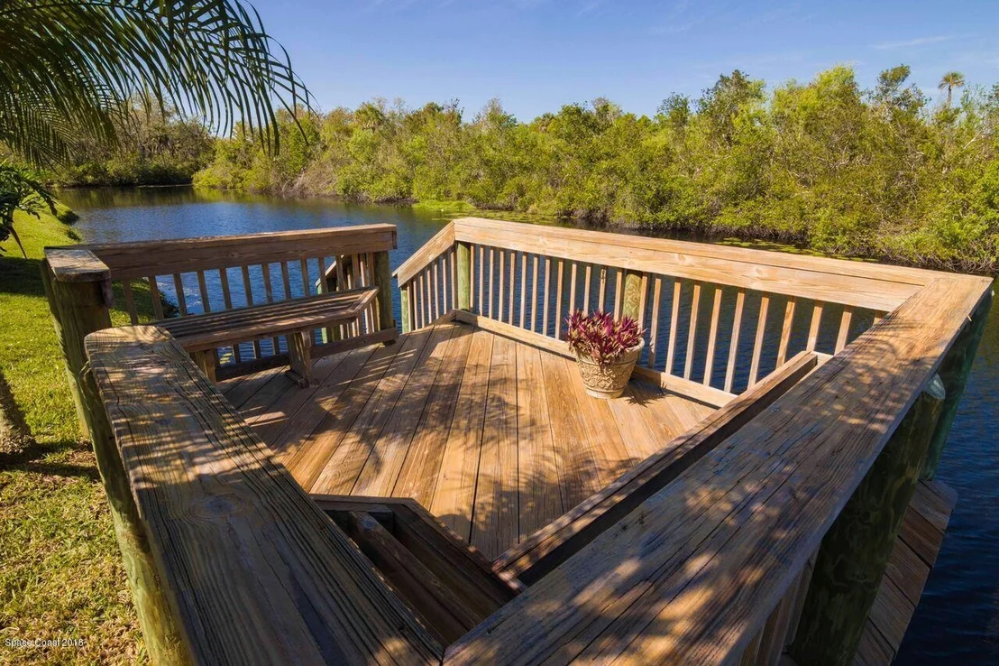 Photo of 943 Palm Brook Drive