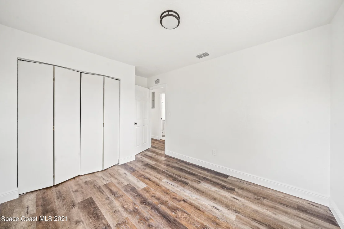 Photo of 1161 Wild Rose Drive NE