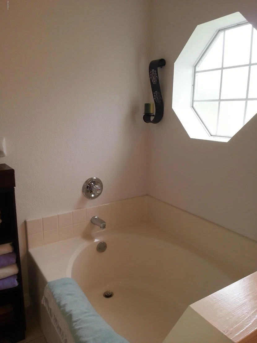 Photo of 2407 Mountain View Avenue