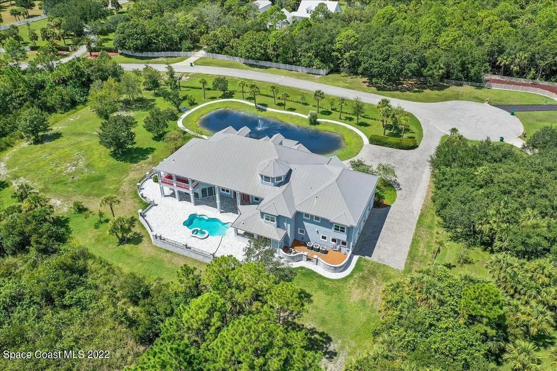 Photo of 5660 Willoughby Drive
