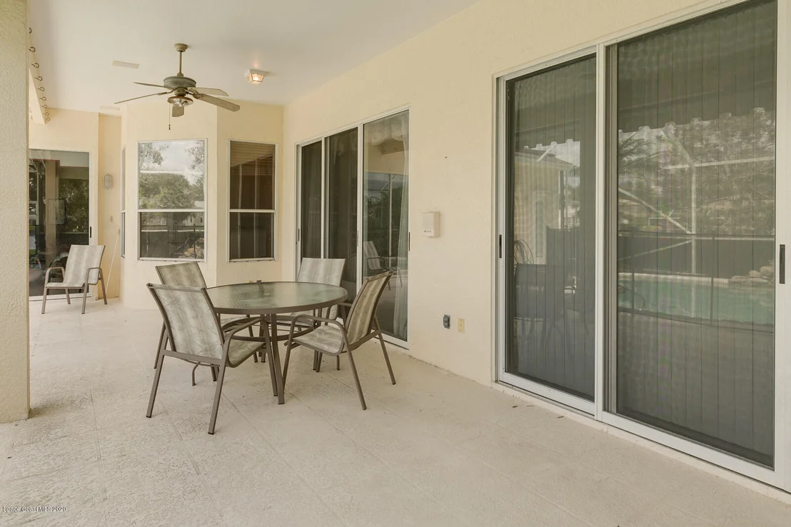Photo of 5800 Sheffield Place