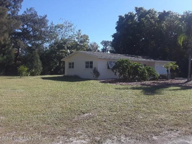 Photo of 1135 NE Ver Circle NE