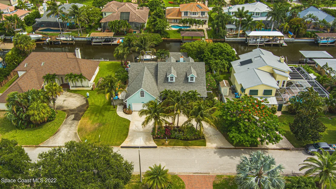 Photo of 416 Riverview Lane