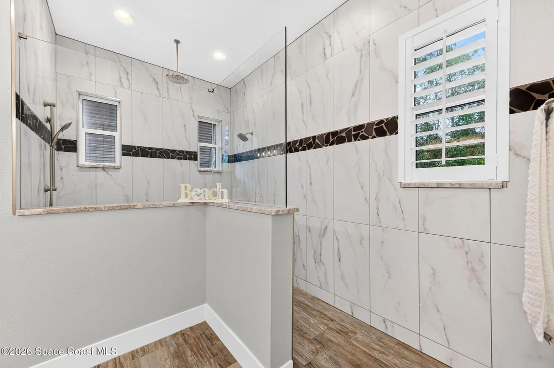 Photo of 3865 Reynolds Road
