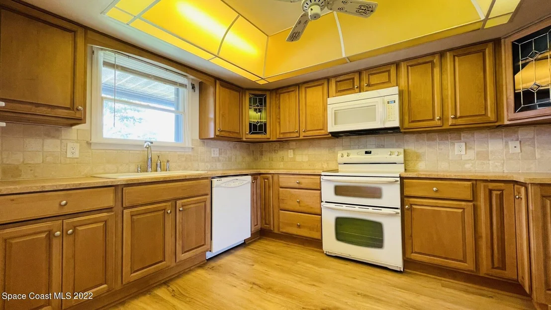 Photo of 216 Chalet Avenue