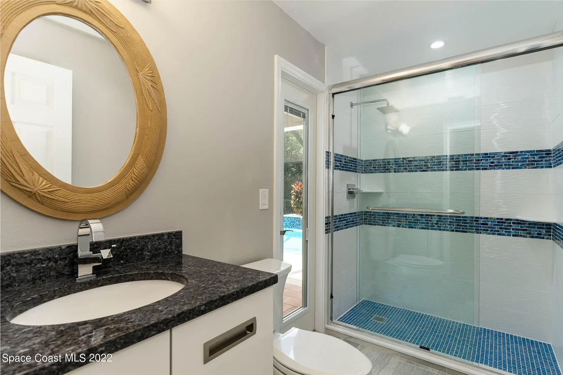 Photo of 6573 Sheridan Road