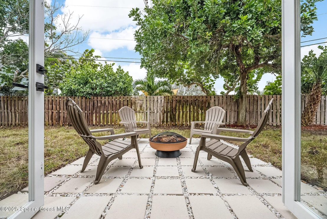 Photo of 124 Uranus Court