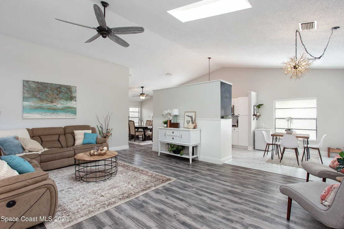 Photo of 1454 Dandelion Drive