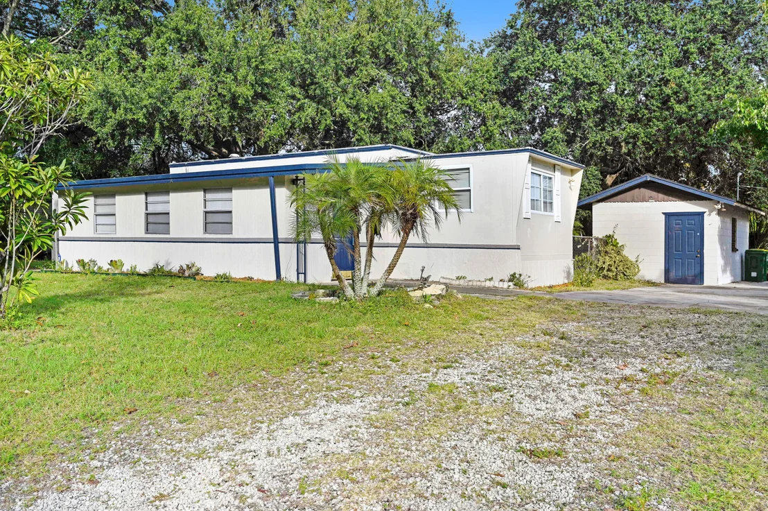Photo of 6976 Ash Drive