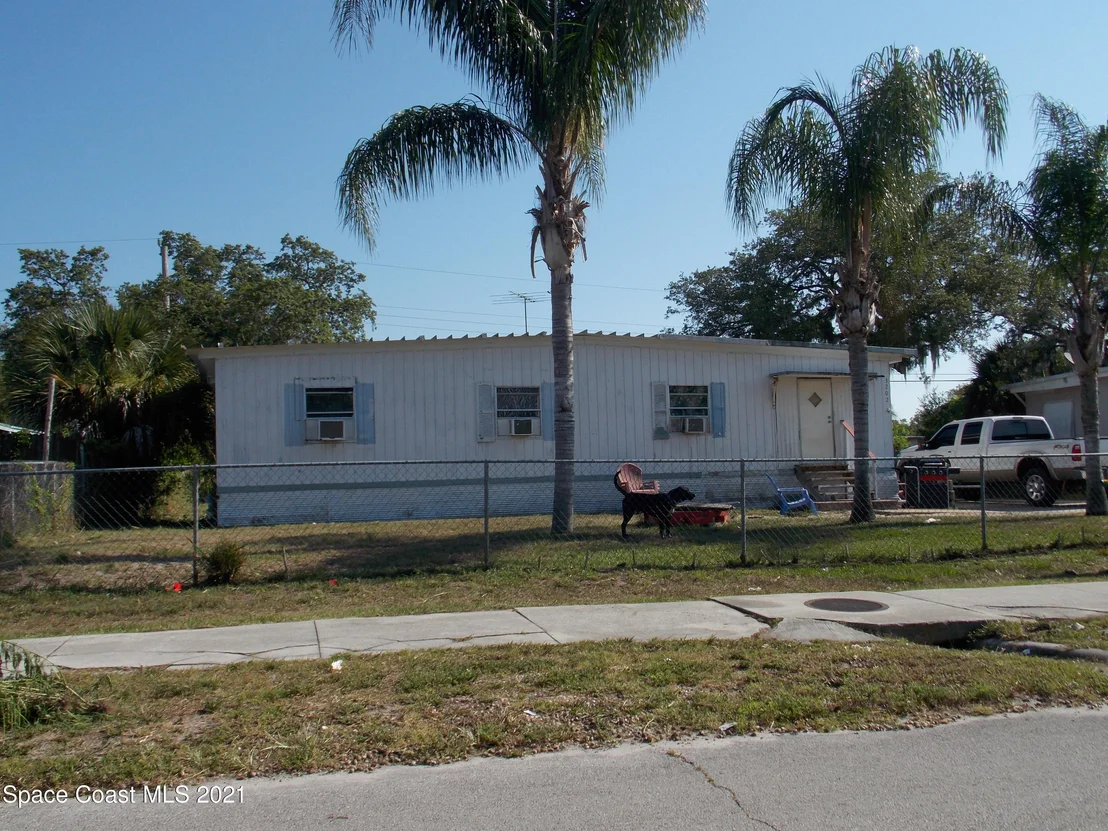 Photo of 3202 Brockett Road