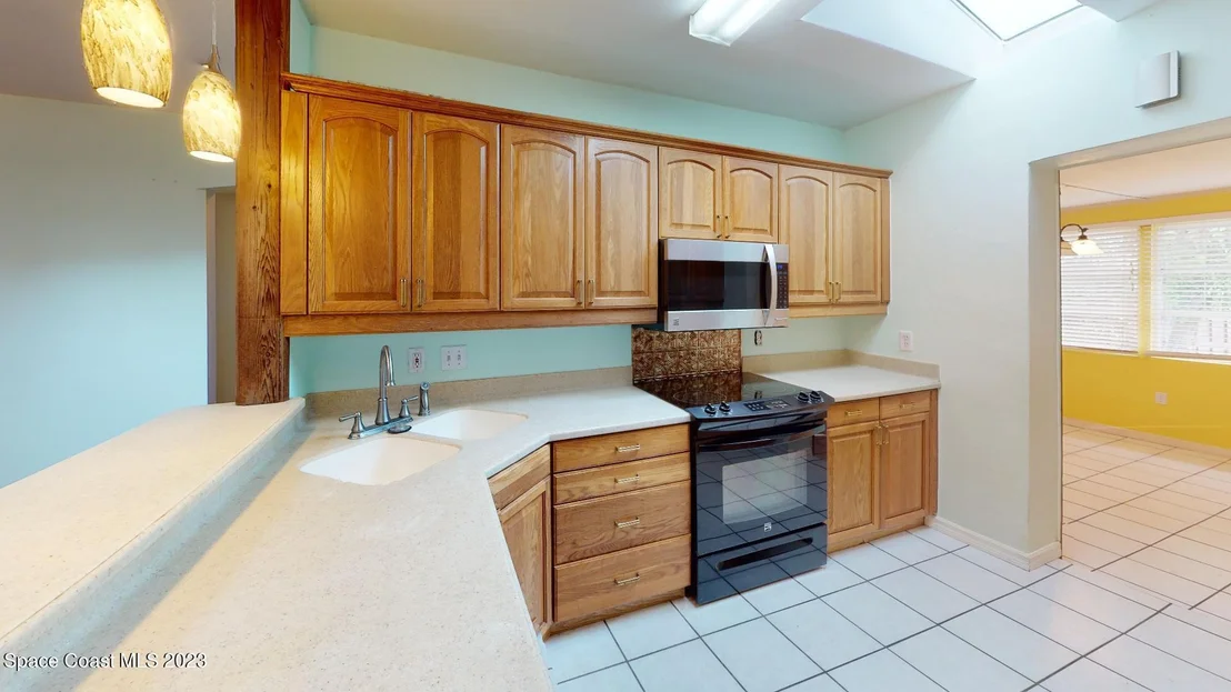 Photo of 325 Cinnamon Drive