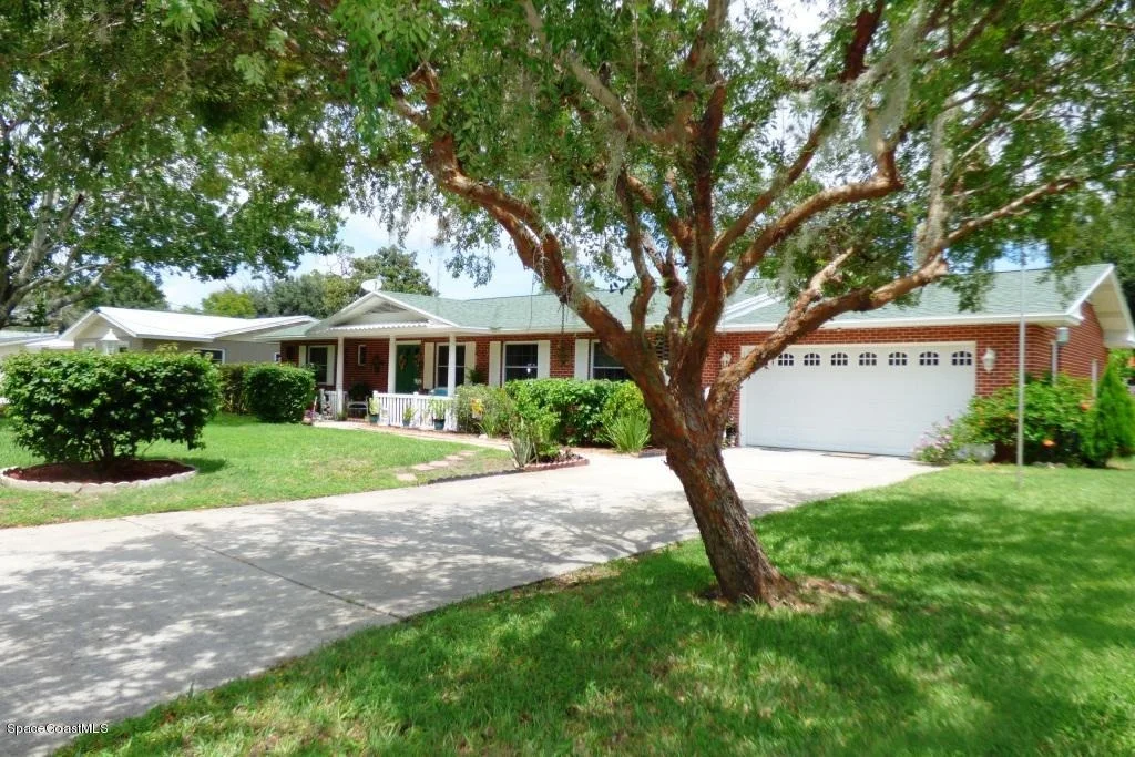 Photo of 1351 Gleneagles Way
