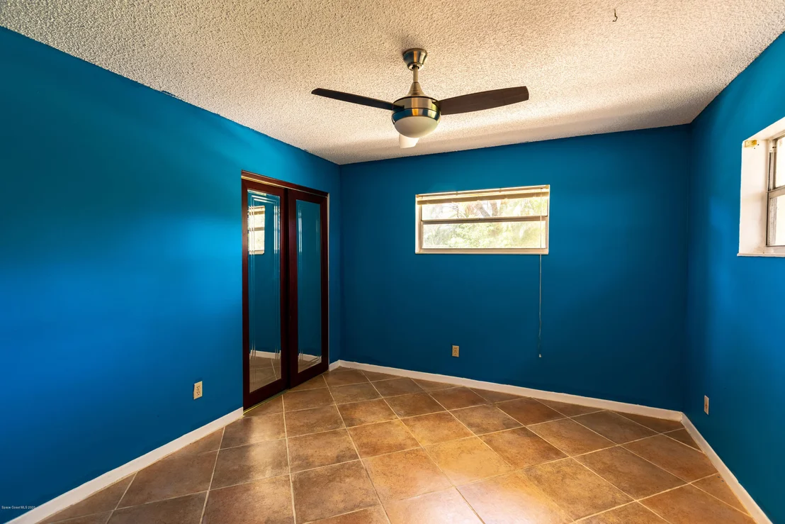 Photo of 323 Darrow Court