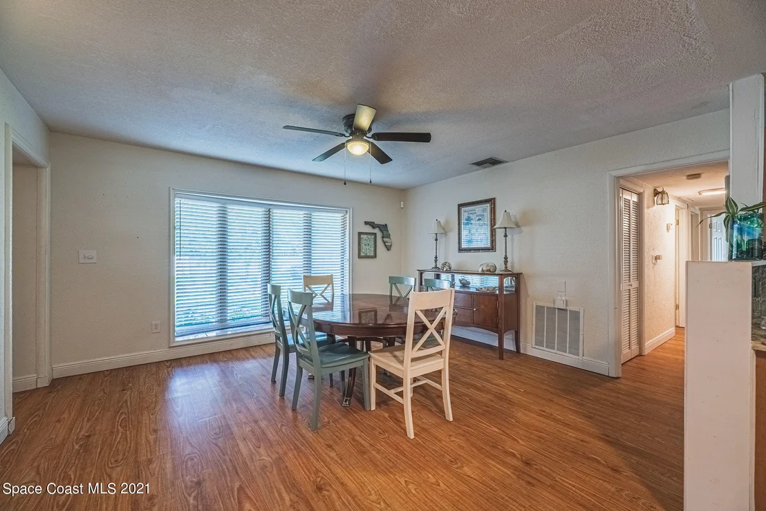 Photo of 1545 Echo Drive