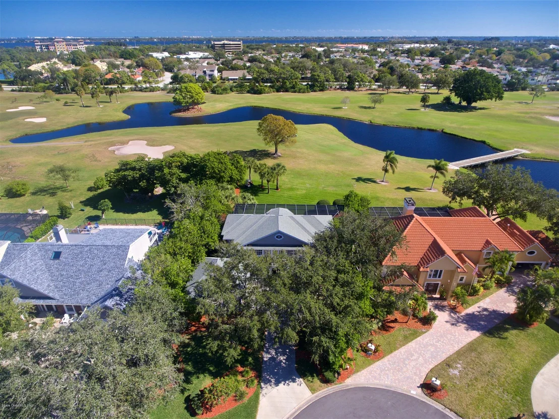 Photo of 637 Woodbridge Drive
