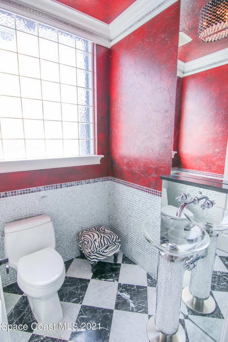 Photo of 228 Mclean Point