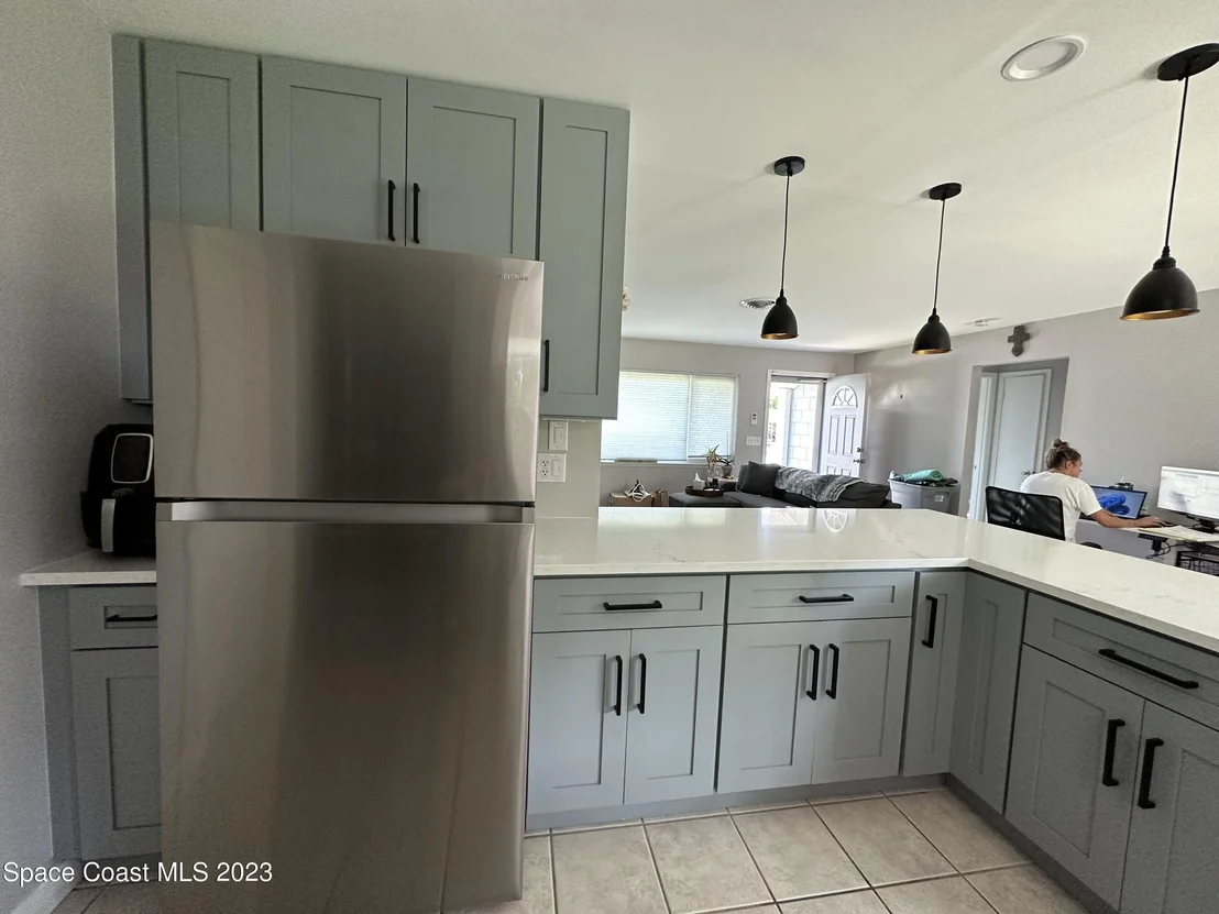 Photo of 989 Cardon Drive
