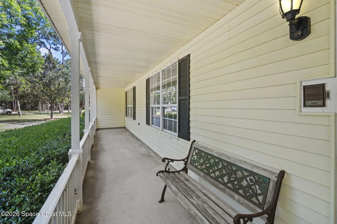 Photo of 945 Bluegrass Lane