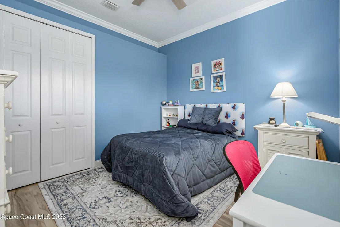 Photo of 844 Chatsworth Drive