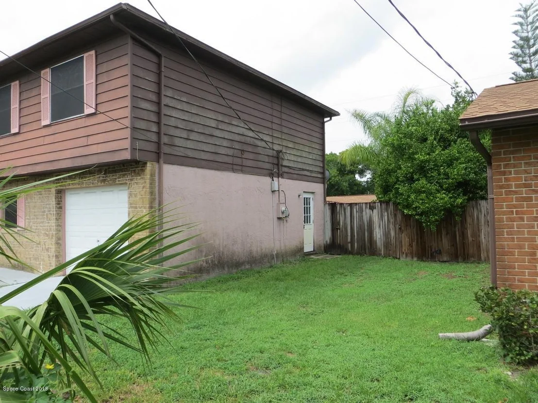Photo of 1040 Sycamore Drive