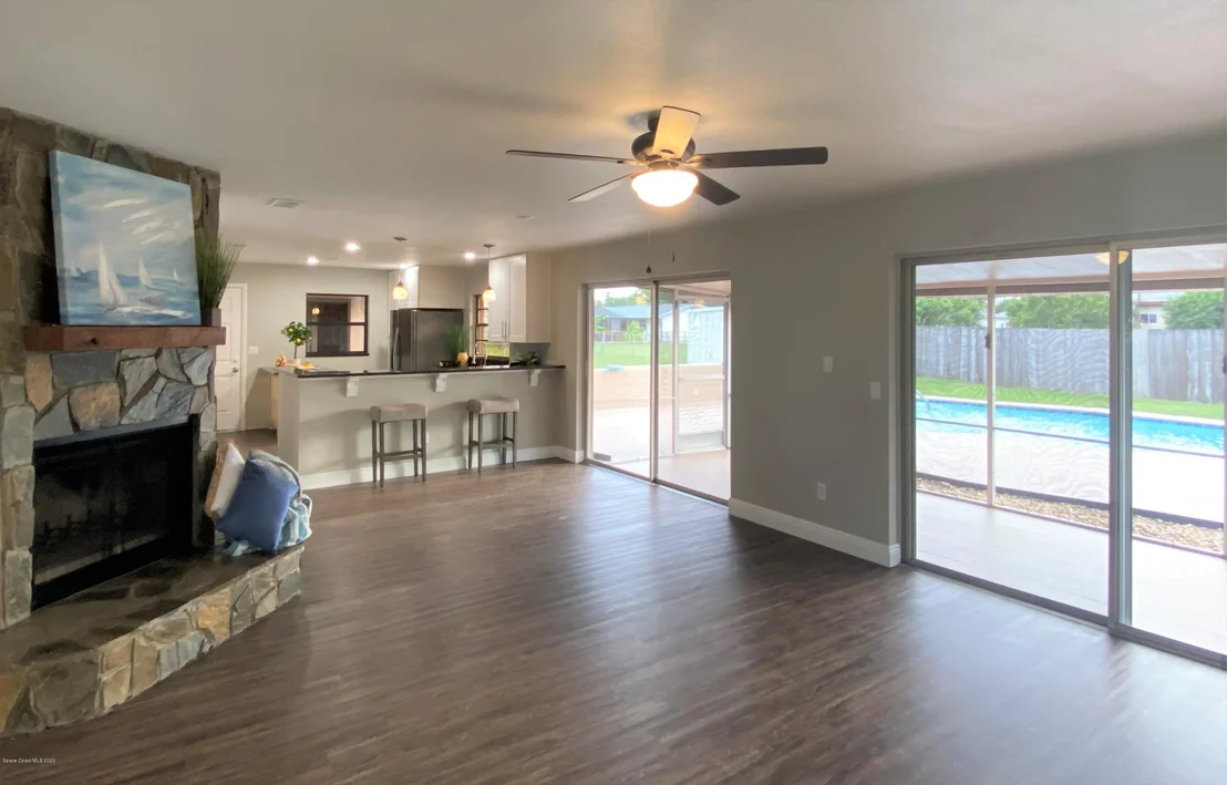 Photo of 953 Brewster Lane
