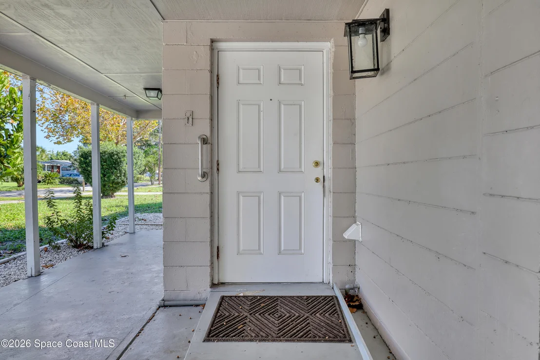 Photo of 1051 Grove Avenue