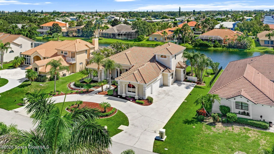 Photo of 347 Lanternback Island Drive