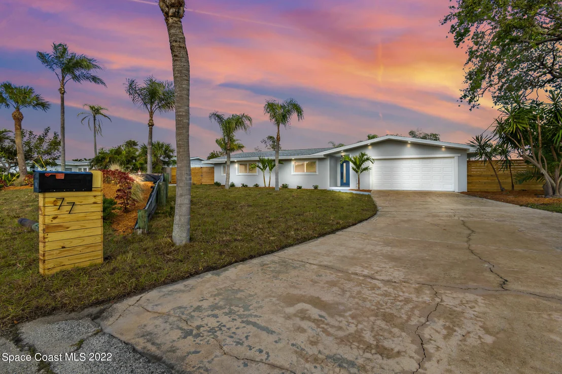 Photo of 77 W Bay Drive