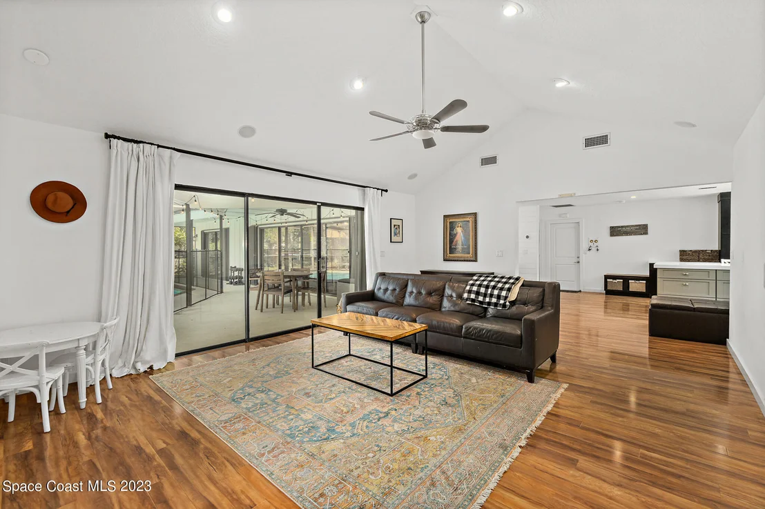 Photo of 460 Monaco Drive
