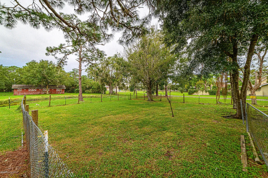 Photo of 3905 Lake Washington Road