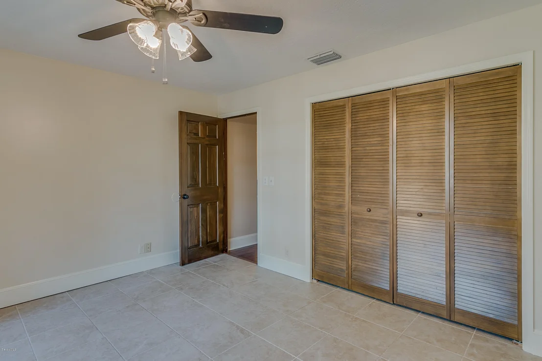 Photo of 4565 Lake Washington Road