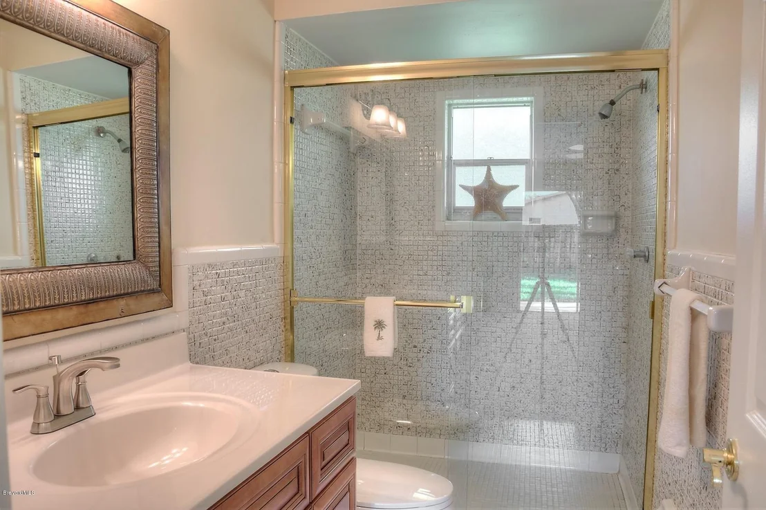Photo of 400 Oak Ridge Drive
