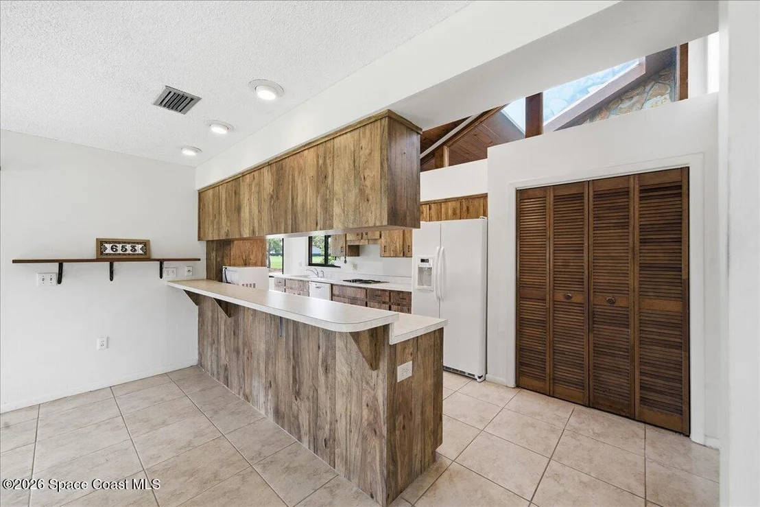 Photo of 653 Doral Lane