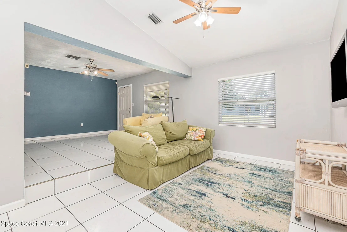 Photo of 570 Loveridge Drive