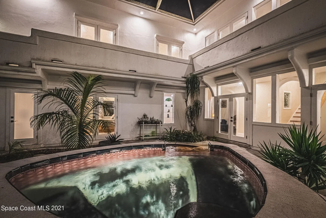 Photo of 472 Peregrine Drive
