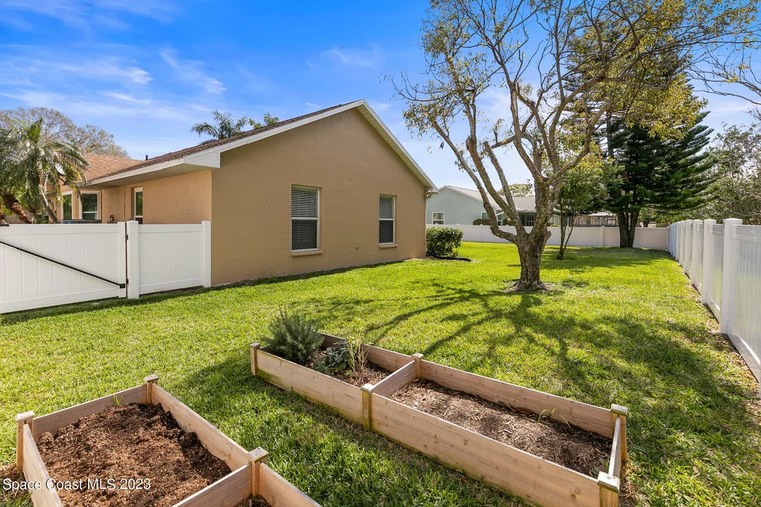 Photo of 969 Tamarind Circle