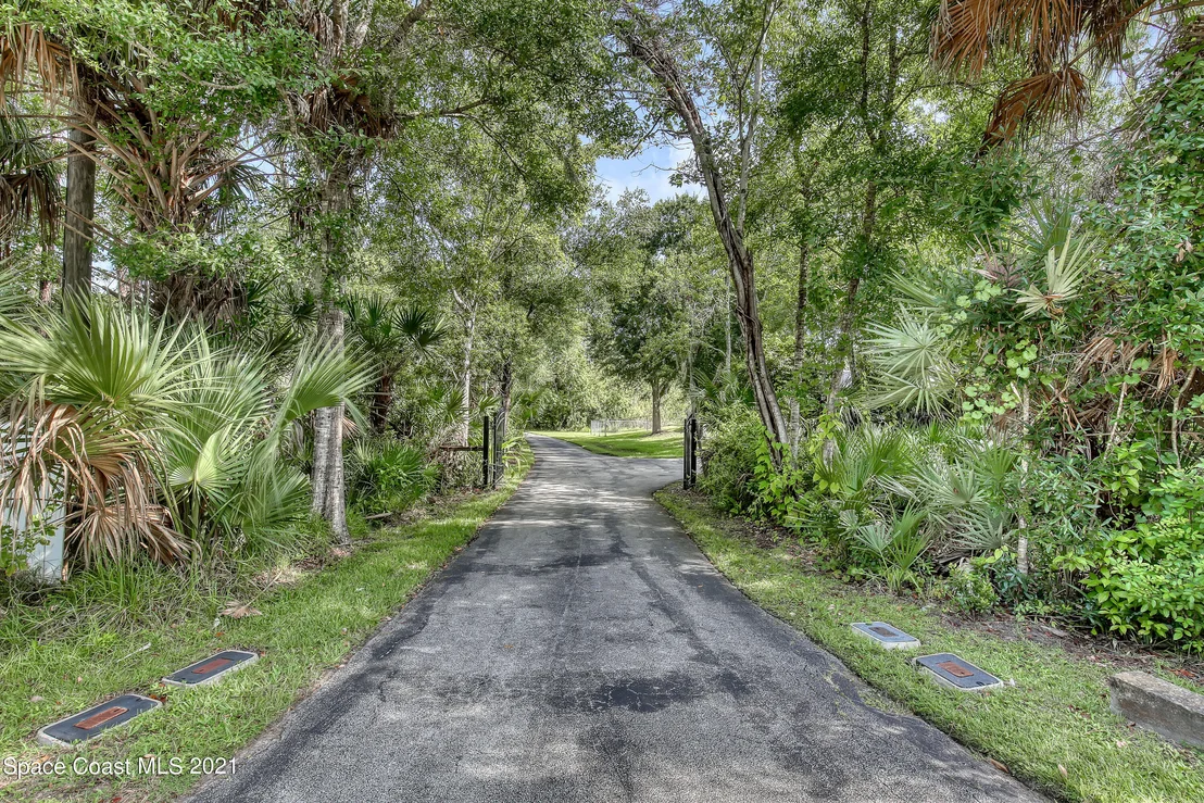 Photo of 4240 Deerwood Trail