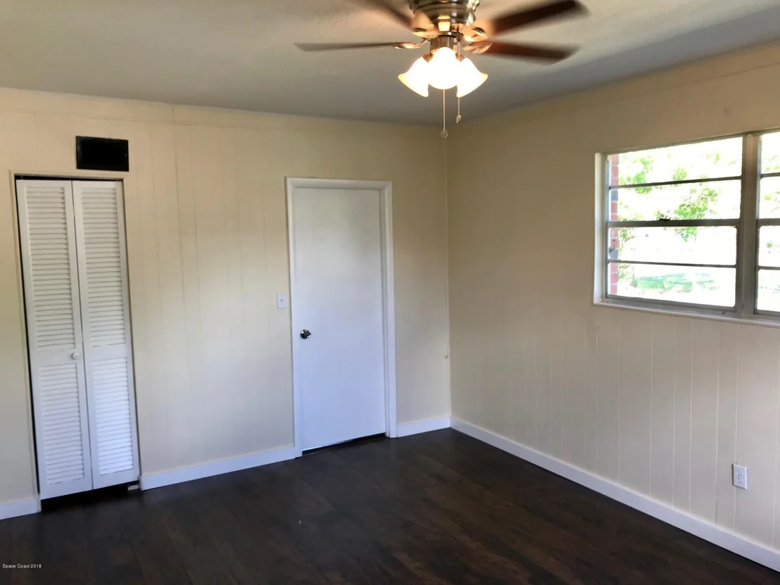 Photo of 1372 Ashwood Drive