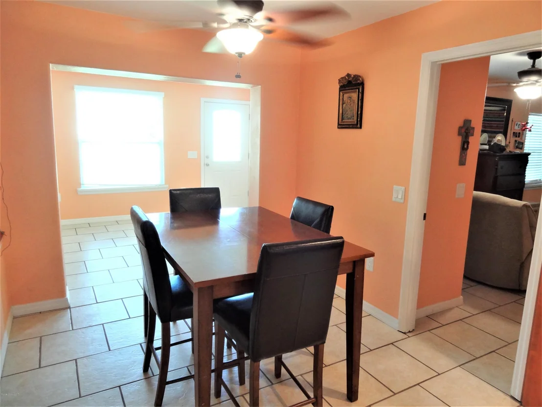 Photo of 829 Camellia Drive