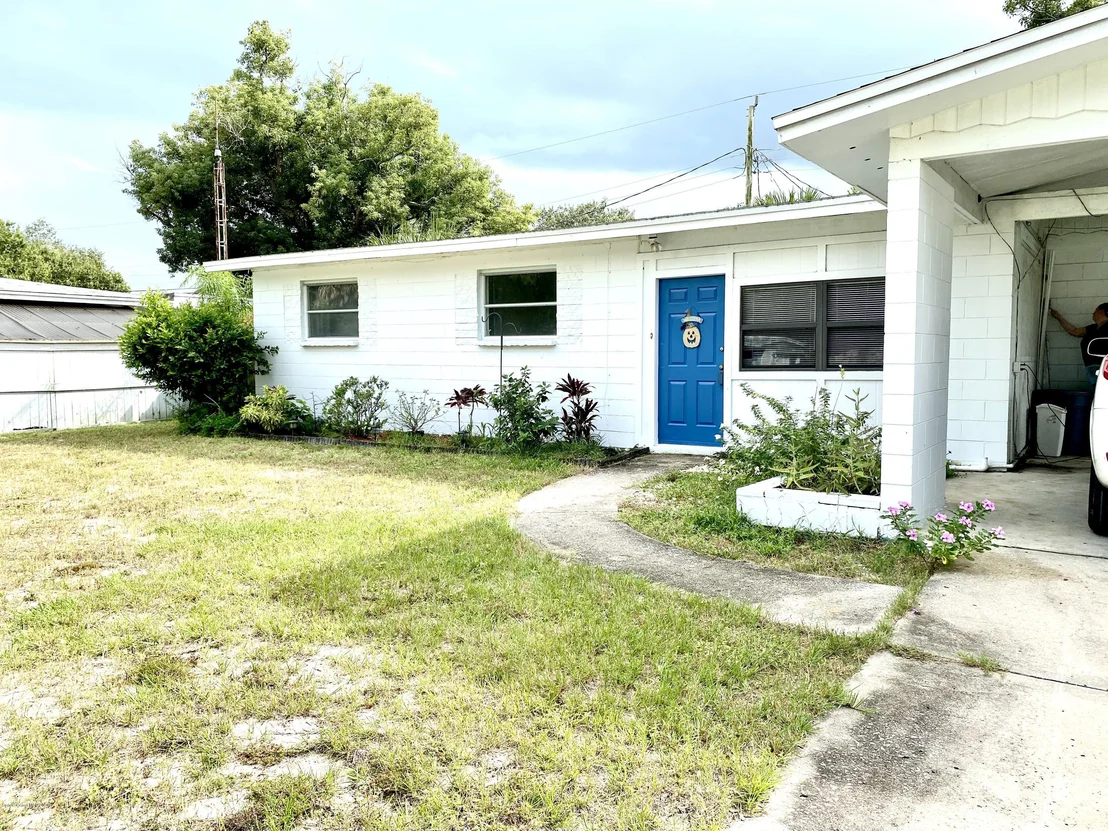 Photo of 1205 Vassar Lane