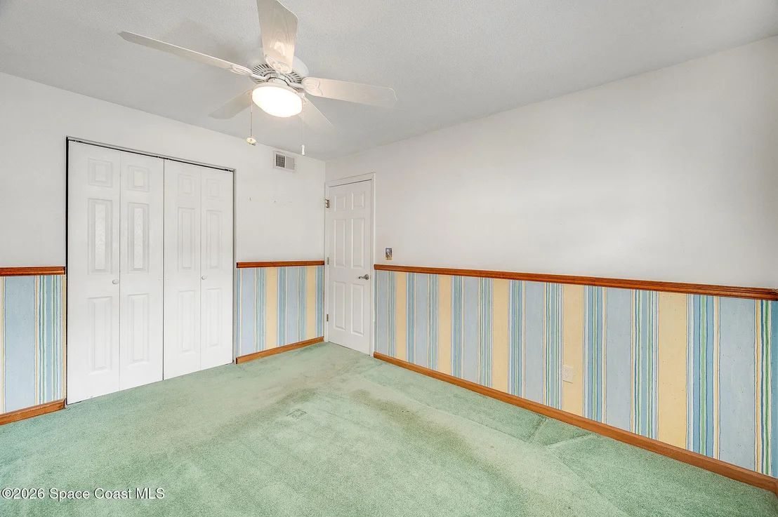 Photo of 586 Louvre Drive