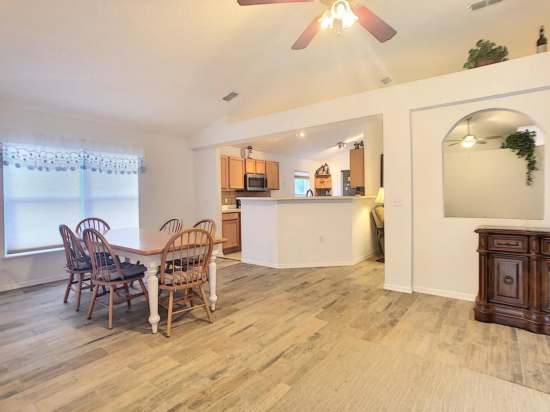 Photo of 669 Macon Drive