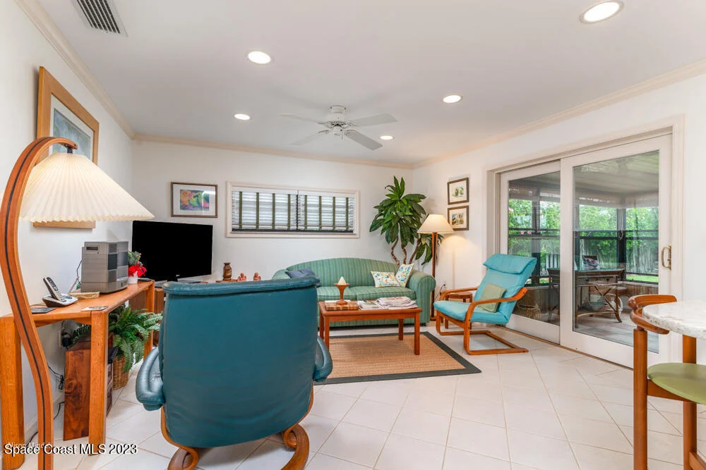 Photo of 2115 S River Road