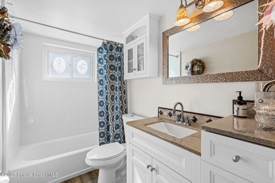 Photo of 406 Thrush Drive