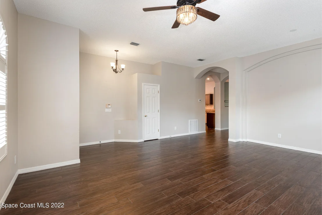 Photo of 1600 Tailfeather Court