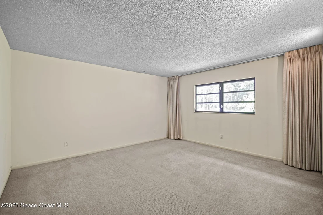 Photo of 1185 Ashlyn Drive