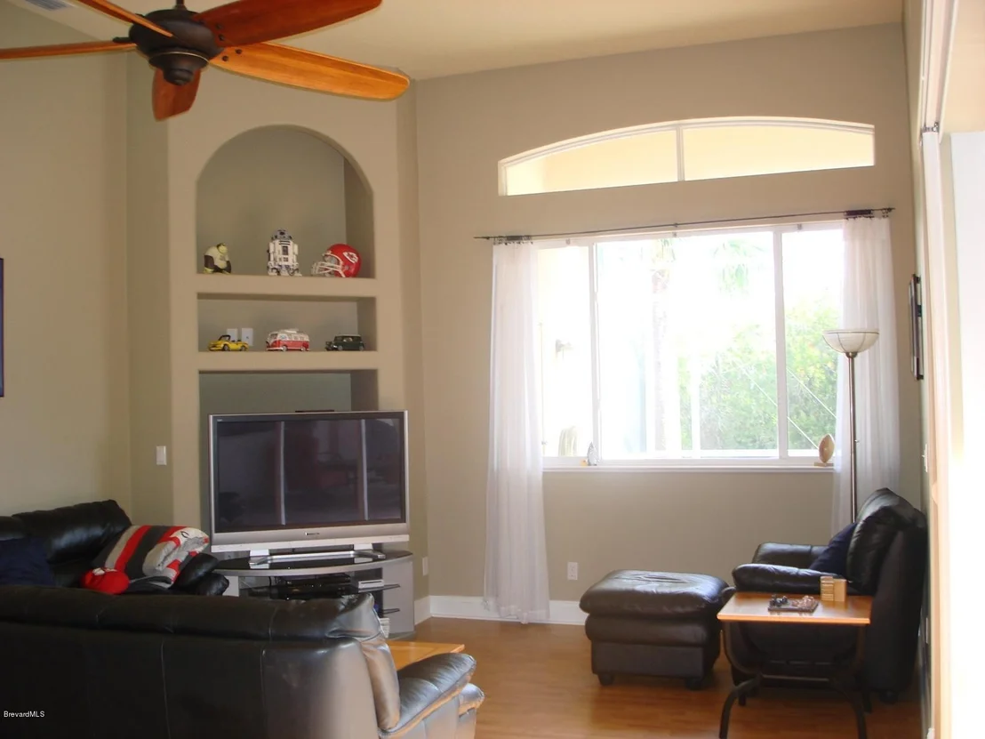 Photo of 1275 Starling Way