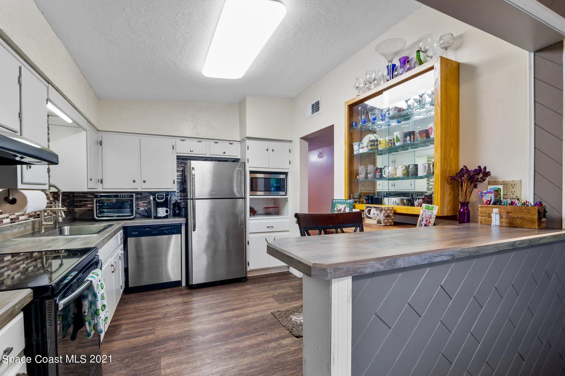 Photo of 1427 Hillcrest Drive