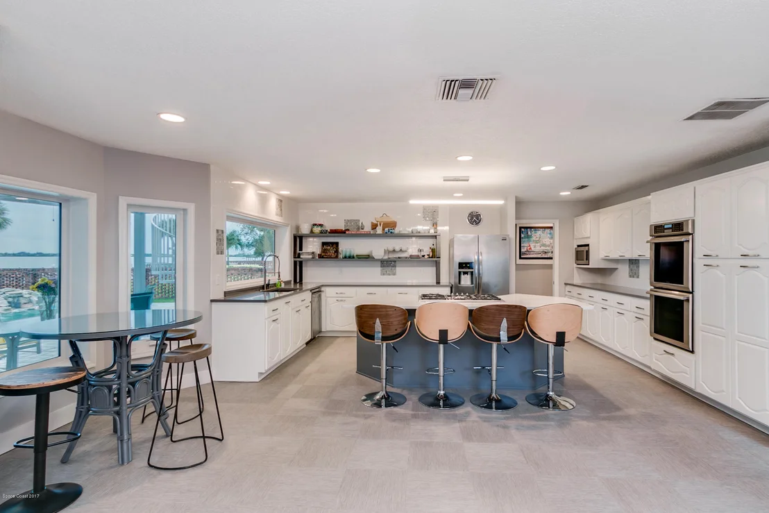 Photo of 300 Riverside Drive