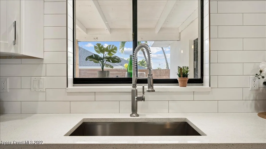 Photo of 780 Hibiscus Drive